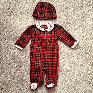 Baby girl Christmas onesie with a matching hat 3-6 months